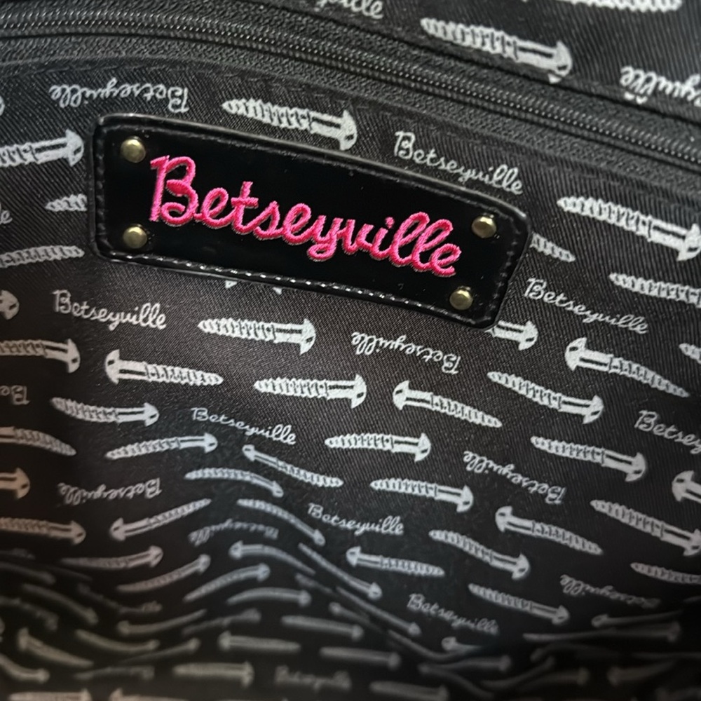 Betseyville Betsey 🐆🌺 Johnson black and pink floral leopard oversized tote purse - Picture 7 of 9